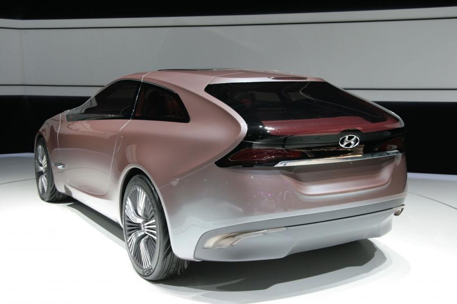  Hyundai i-oniq Concept 2012 года  (фото 9 из 65)